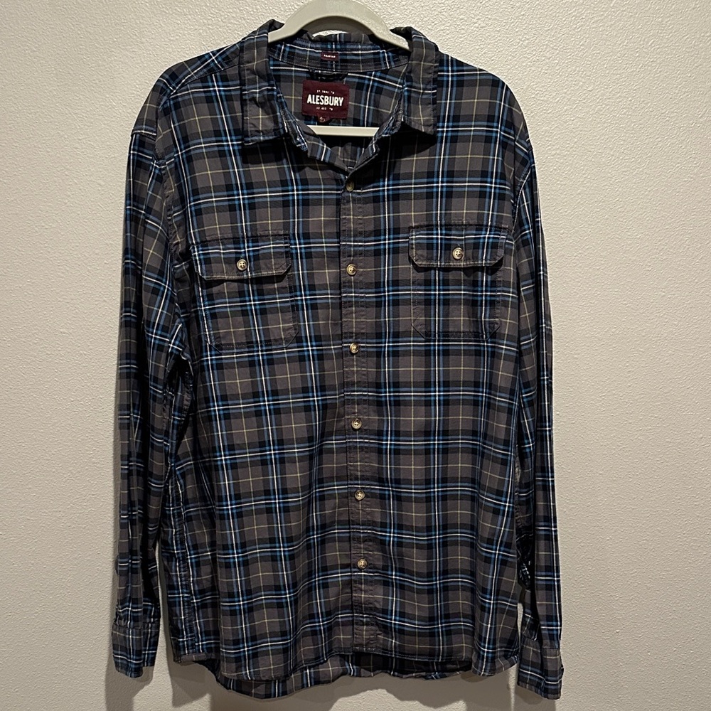 Alesbury Men's Blue Plaid Shirt Size: XL